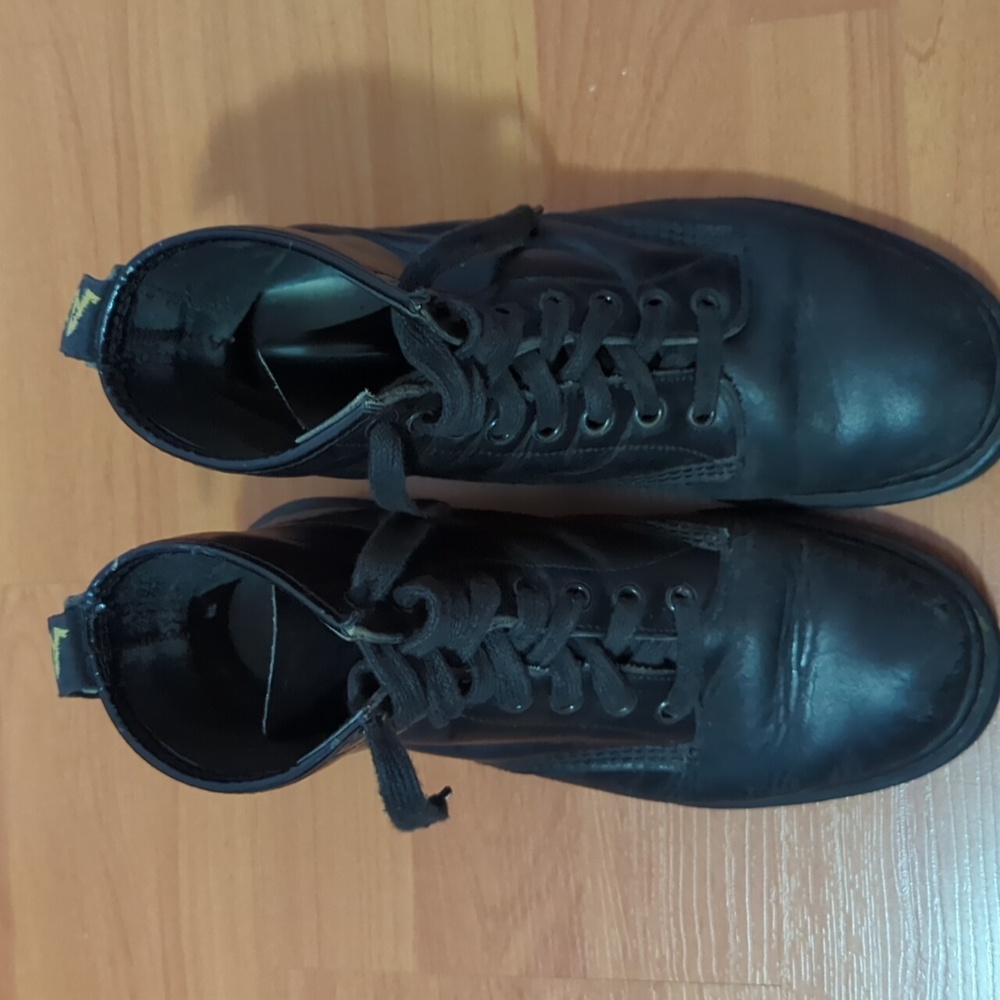 VINTAGE DR.MARTENS BOOTS - Picture 5 of 7